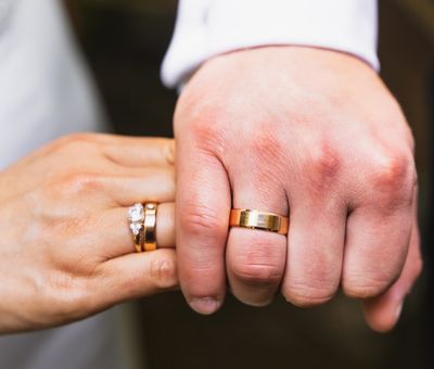 oro anillos de matrimonio